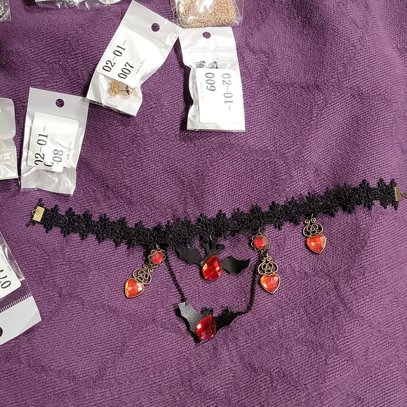 Jewelry - Picture 2 of 3